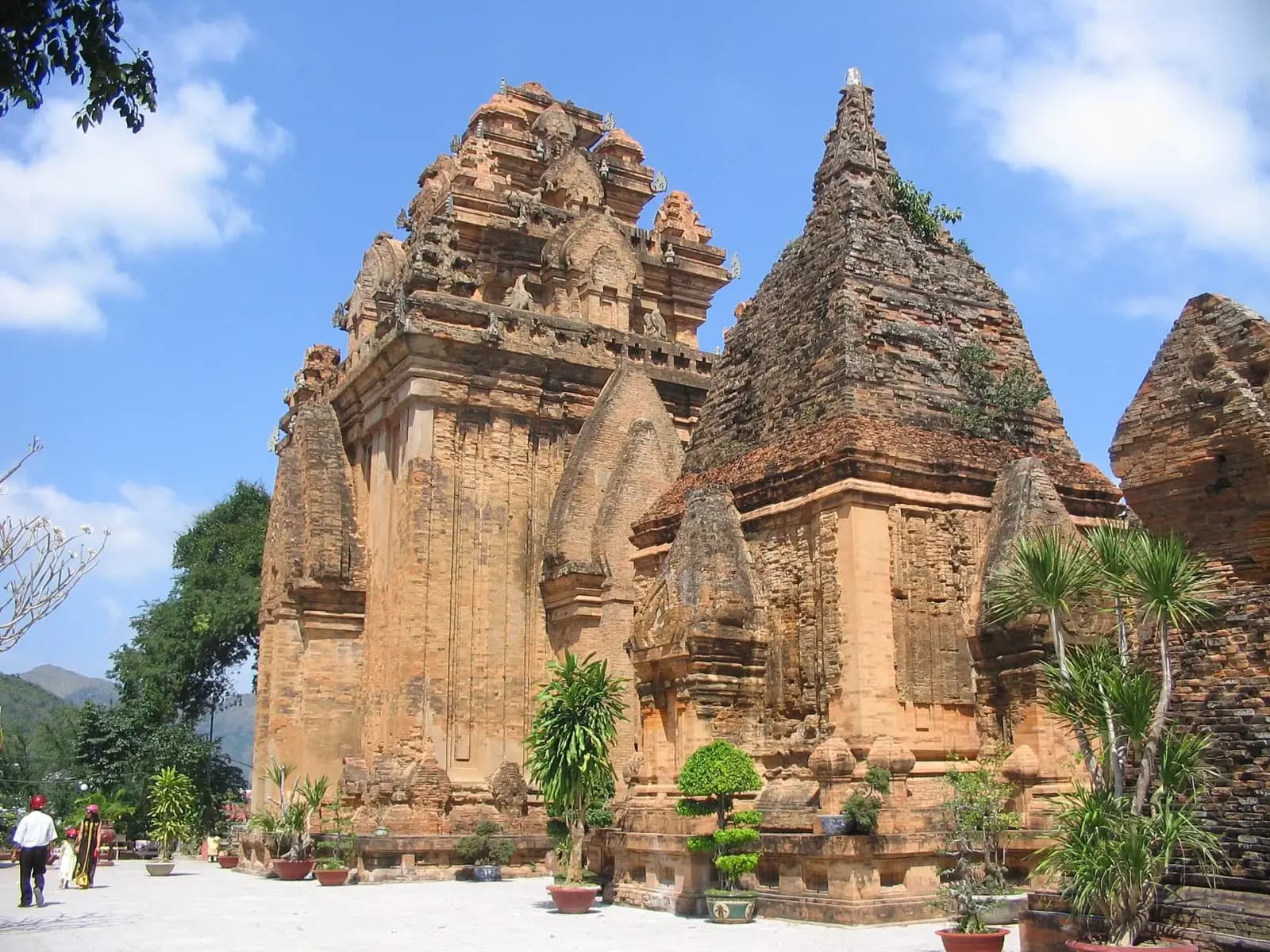 Cụm tháp Po Nagar