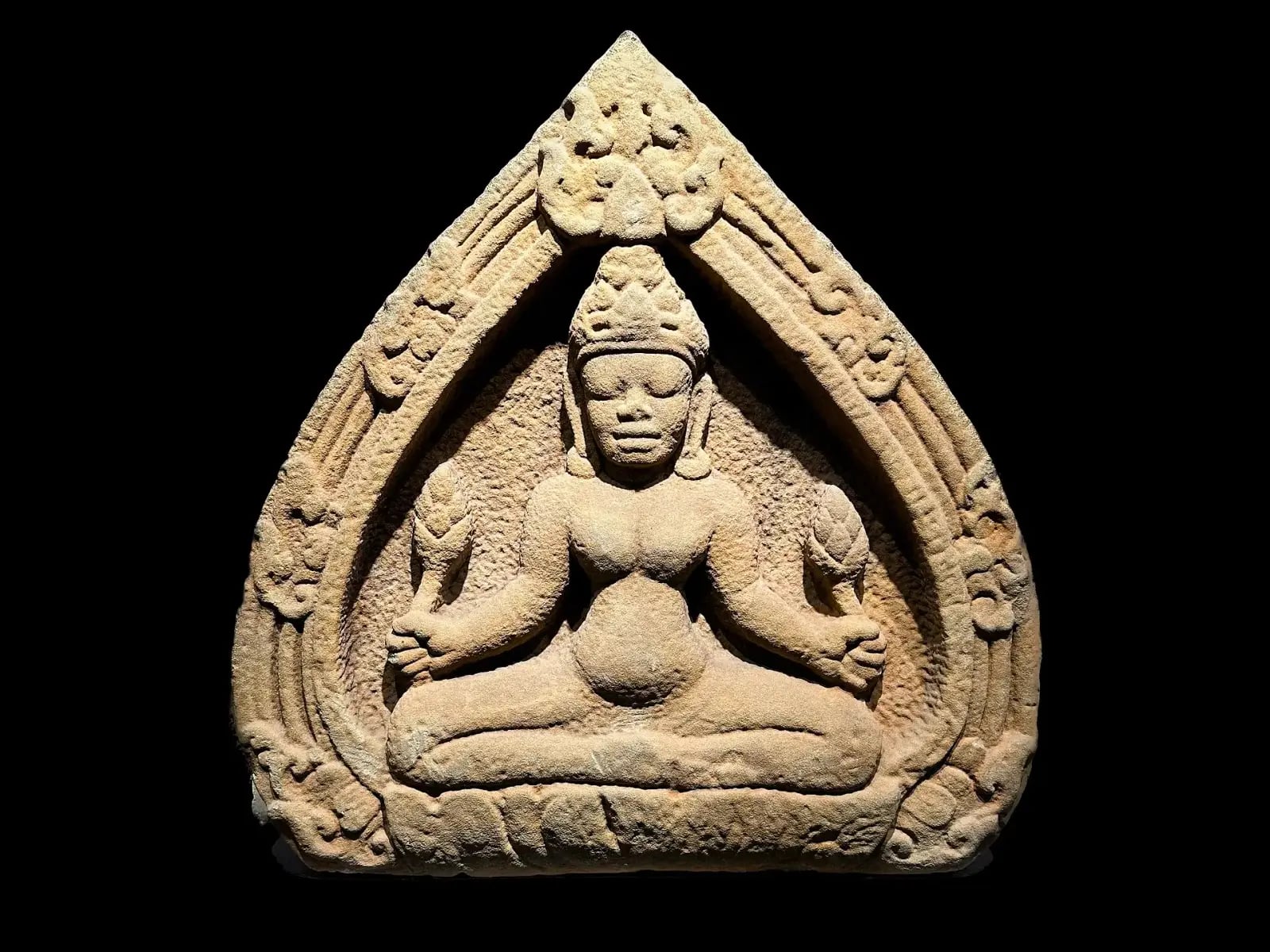 Phù điêu nữ thần Lakshmi