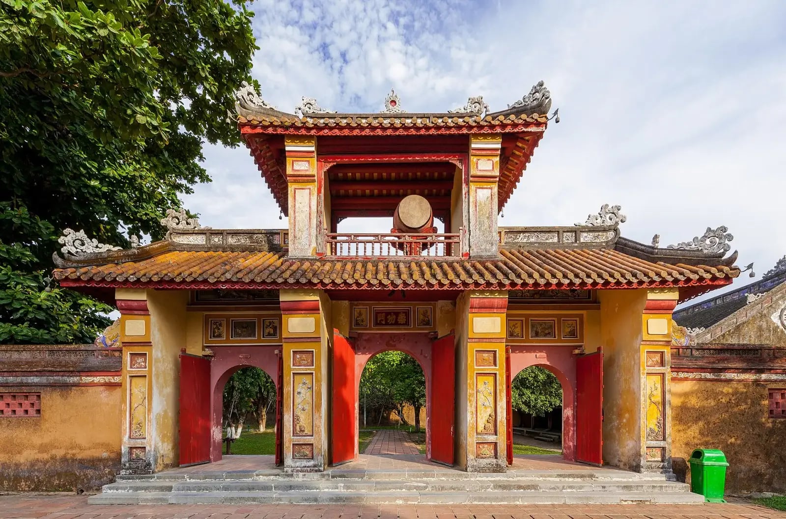 Cổng trong Hoàng thành Huế
